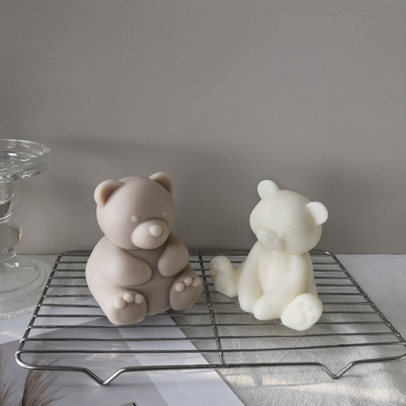 Custom J195 Hot Selling DIY Gift Soy Wax 3D Bear Candle Mould Handmade Cute Bear  Silicone Mold factory and manufacturers
